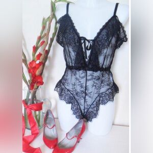 Oh La La Cheri Aline Lace Romper